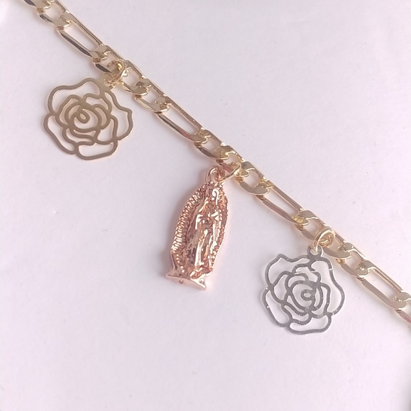 Gold Filled Tricolor Virgin Mary Roses Charm Bracelet - Picture 3 of 4